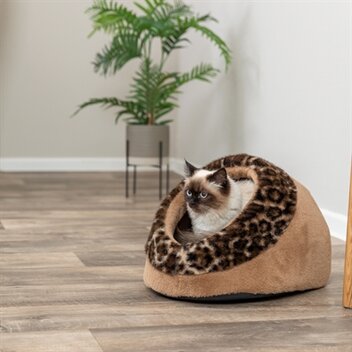 TRIXIE KATTENMAND IGLO LEO  SOFT PLUCHE BRUIN / PANTERPRINT 35X41X26 CM
