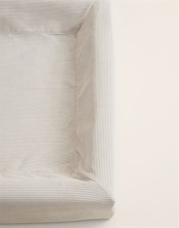 BIA BED RIB HOES HONDENMAND ZAND 85X70X15 CM