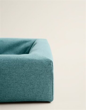 BIA BED SKANOR HOES HONDENMAND BLAUW 70X60X15 CM